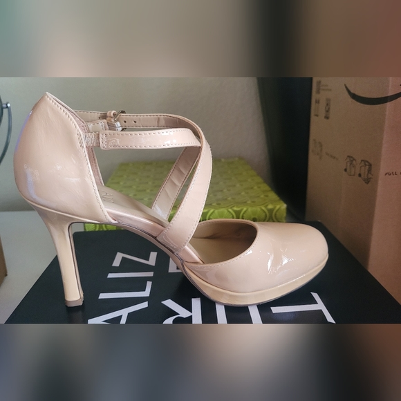 Naturalizer Women's Cruzen Platform Heel size 7 Nude - Picture 3 of 6